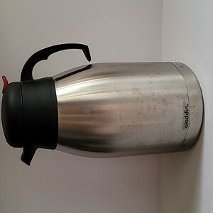 Aladdin Thermos stainless steel 2 Liter button control pour office travel